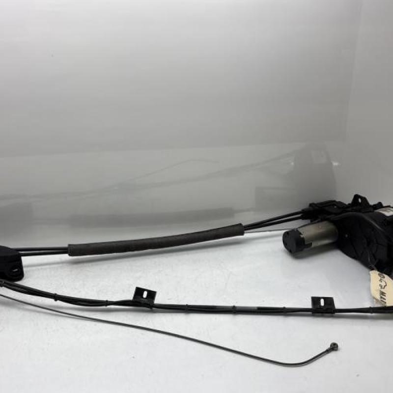 Moteur porte laterale droite PEUGEOT 1007 Photo n°1