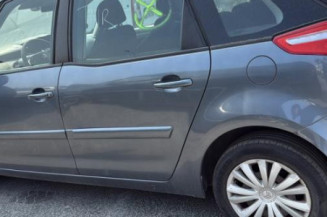 Pare boue avant gauche CITROEN C4 PICASSO 1