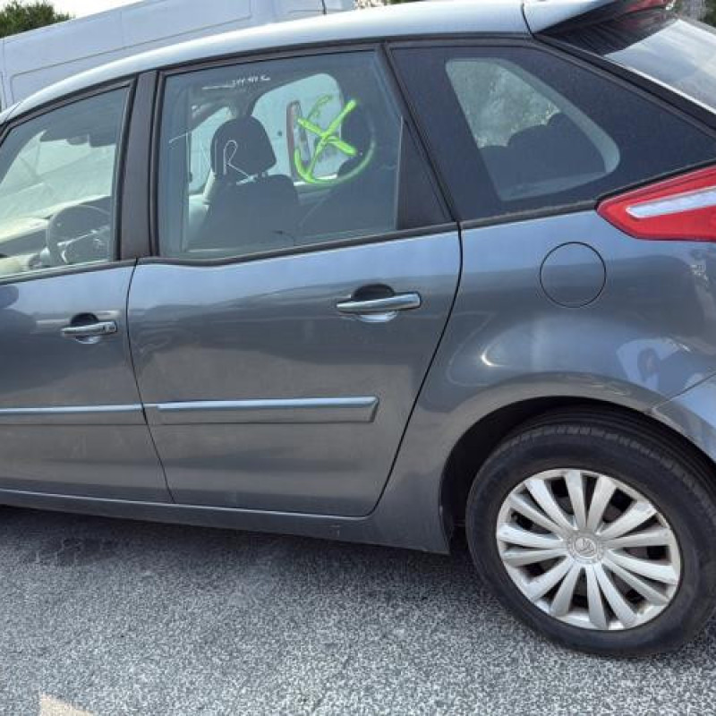 Pare boue avant gauche CITROEN C4 PICASSO 1 Photo n°10