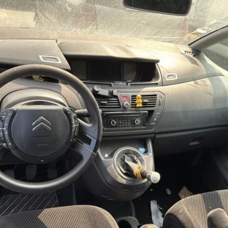 Pare boue avant gauche CITROEN C4 PICASSO 1 Photo n°19