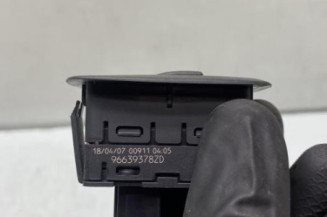 Interrupteur de leve vitre arriere gauche CITROEN C4 PICASSO 1