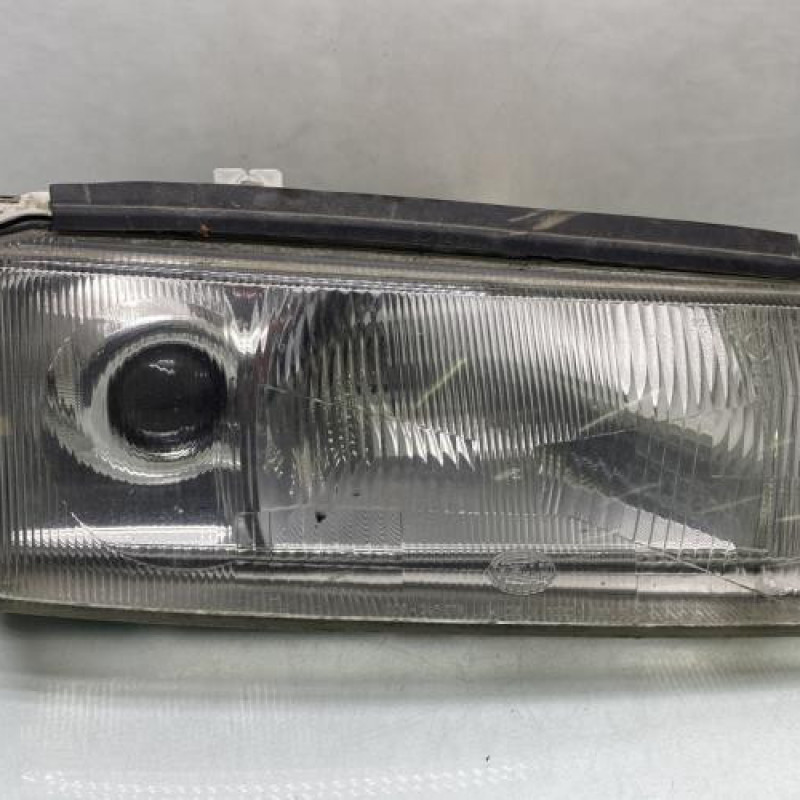 Optique avant principal droit (feux)(phare) SKODA OCTAVIA 1 Photo n°1