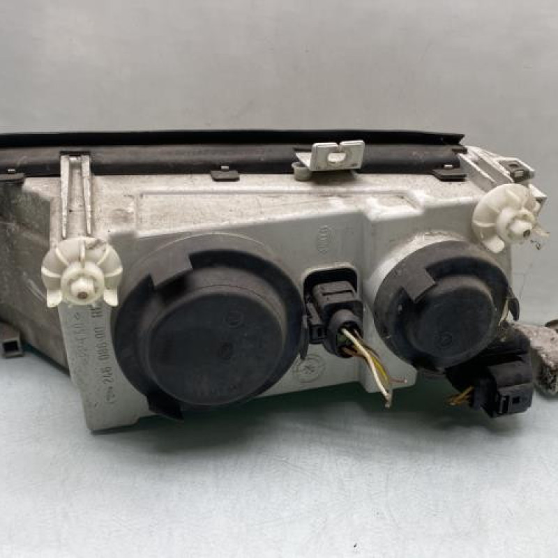 Optique avant principal droit (feux)(phare) SKODA OCTAVIA 1 Photo n°2