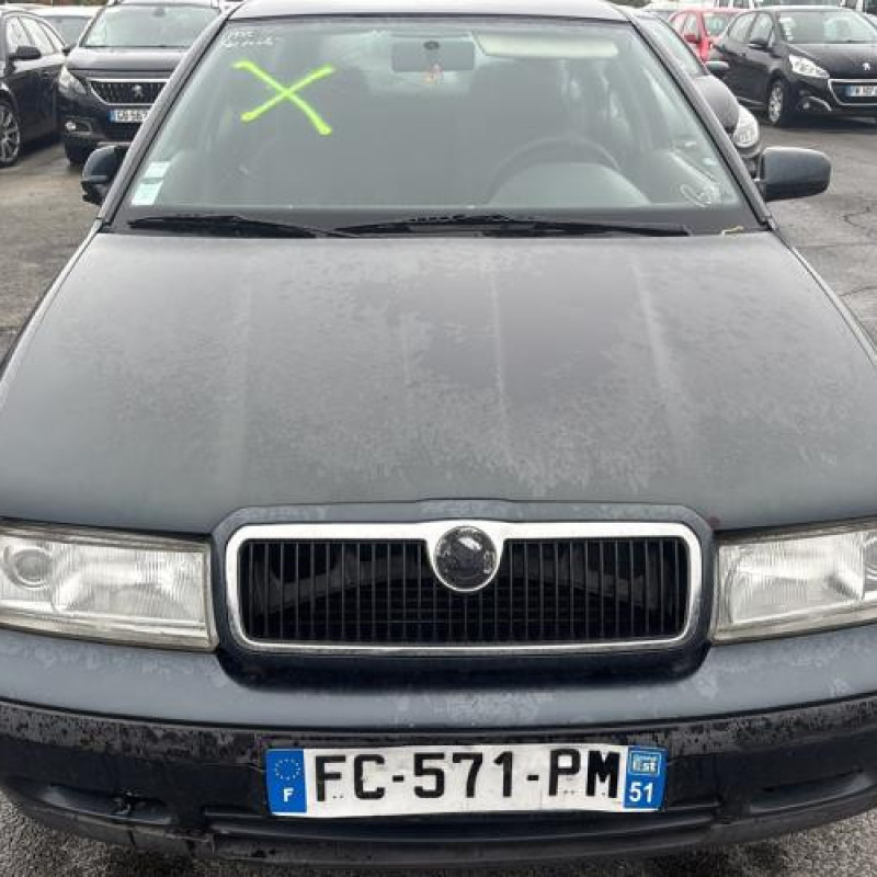 Optique avant principal droit (feux)(phare) SKODA OCTAVIA 1 Photo n°12
