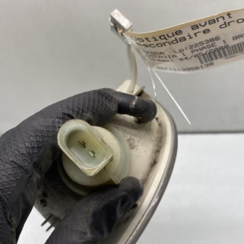 Optique avant secondaire droit (feux)(clignotant) SKODA OCTAVIA 1 Photo n°4