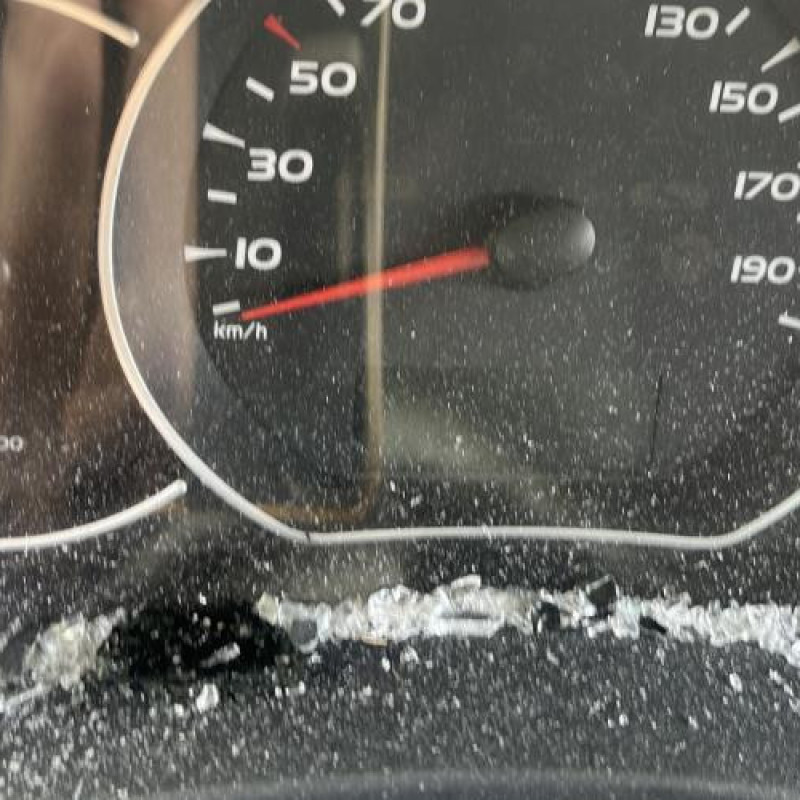 Feu arriere stop central RENAULT KANGOO 2 Photo n°13