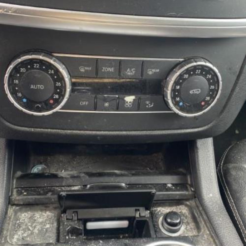 Poignee interieur arriere gauche MERCEDES CLASSE M 166 Photo n°15