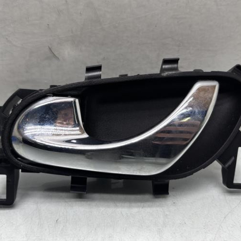 Poignee interieur avant gauche NISSAN QASHQAI 2 Photo n°1