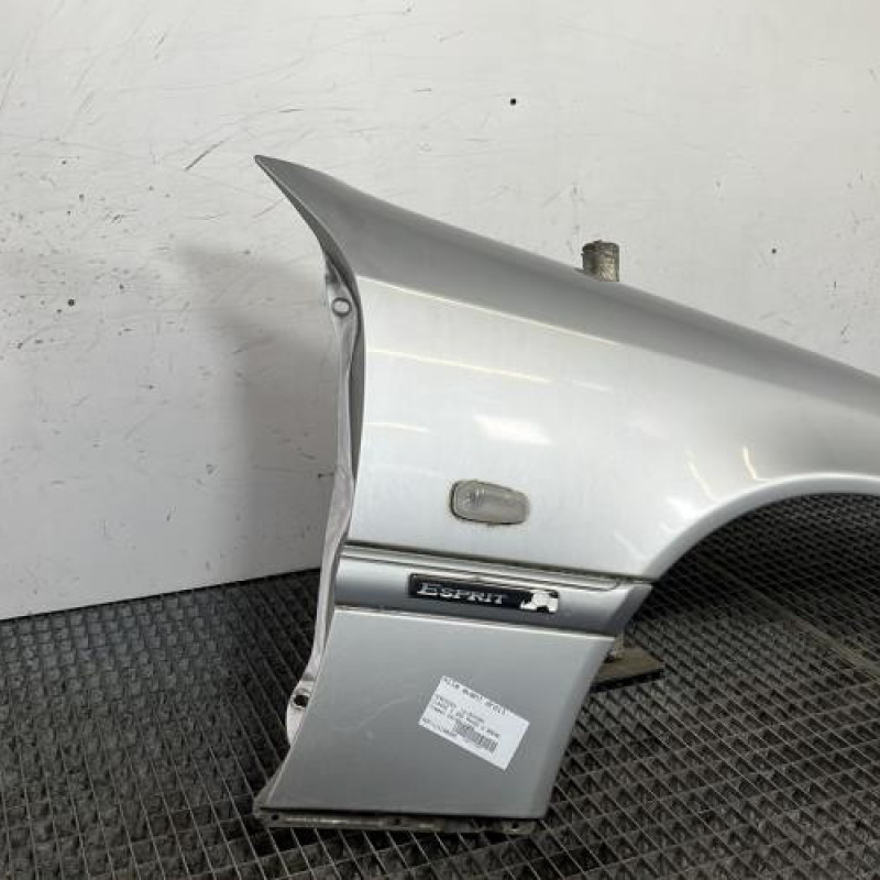 Aile avant droit MERCEDES CLASSE C 202 Photo n°3