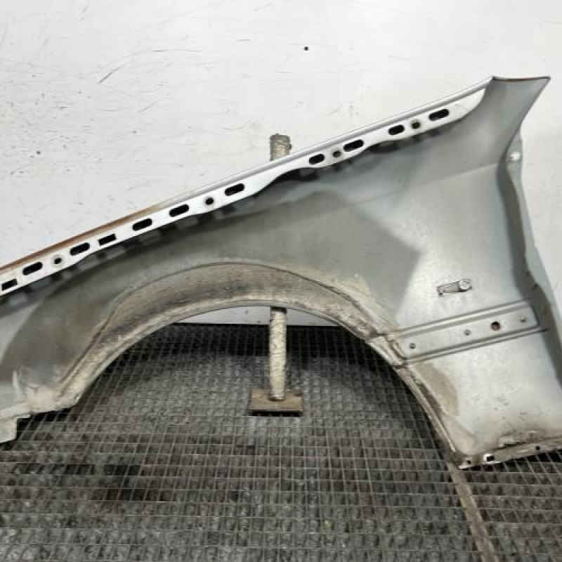 Aile avant droit MERCEDES CLASSE C 202 Photo n°4