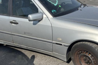 Aile avant droit MERCEDES CLASSE C 202
