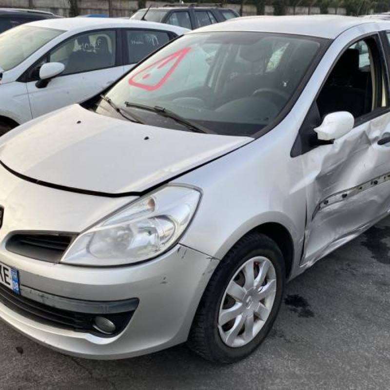 Aile avant droit RENAULT CLIO 3 Photo n°6