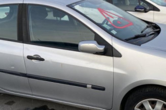 Aile avant droit RENAULT CLIO 3