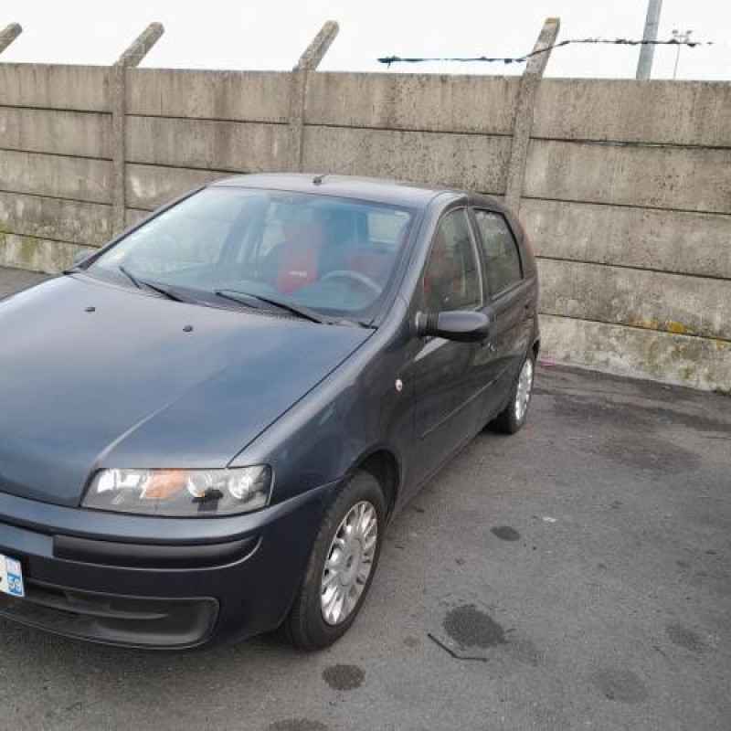 Aile avant droit FIAT PUNTO 2 Photo n°9