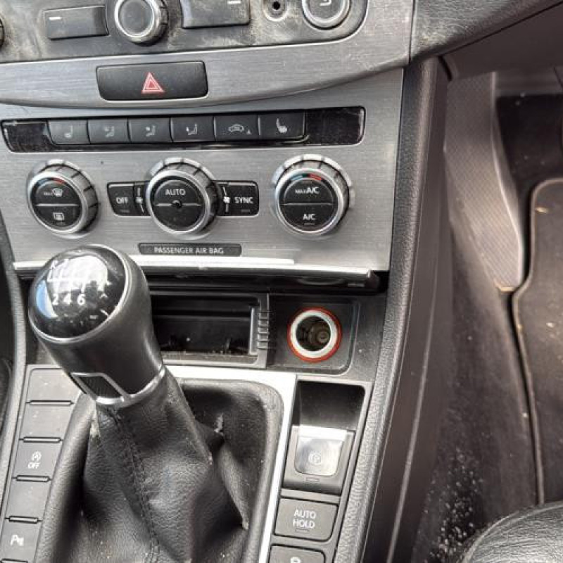 Aile avant droit VOLKSWAGEN PASSAT 6 Photo n°15