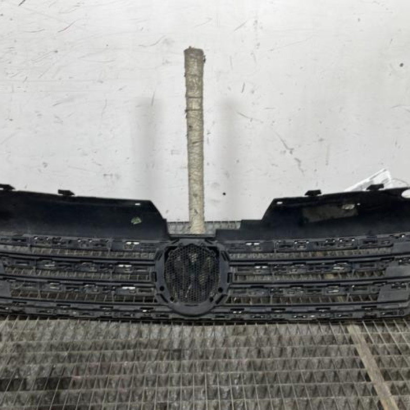 Calandre VOLKSWAGEN PASSAT 6 Photo n°4