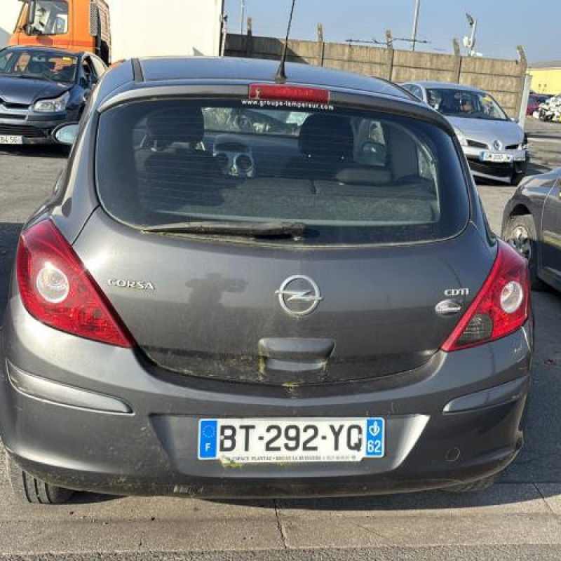 Capot OPEL CORSA D Photo n°14