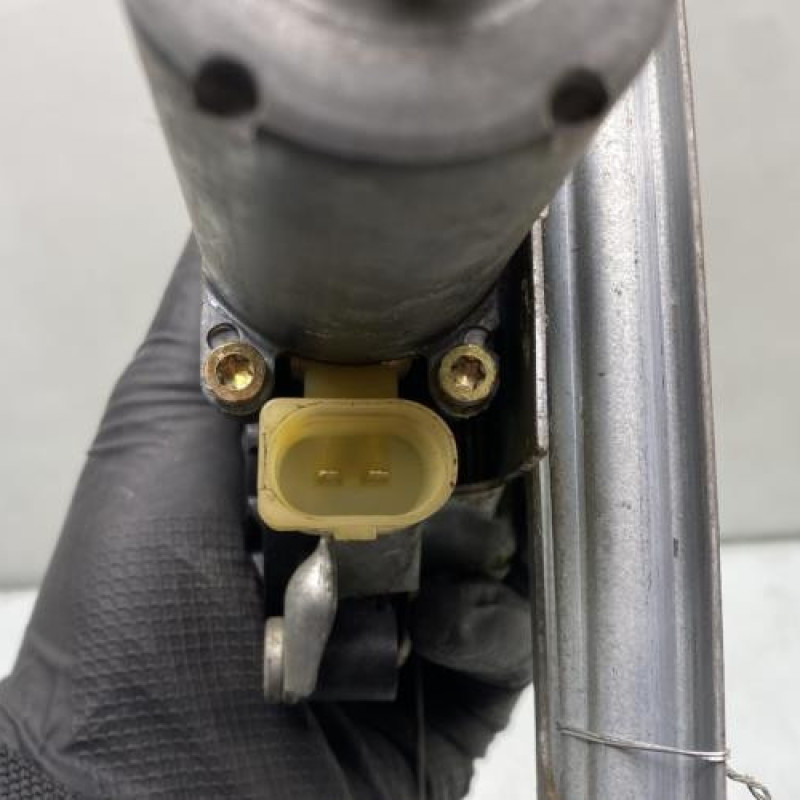 Leve vitre electrique arriere droit BMW SERIE 3 E46 Photo n°6