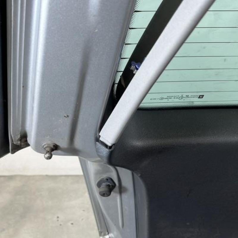 Malle/Hayon arriere OPEL ZAFIRA B Photo n°11