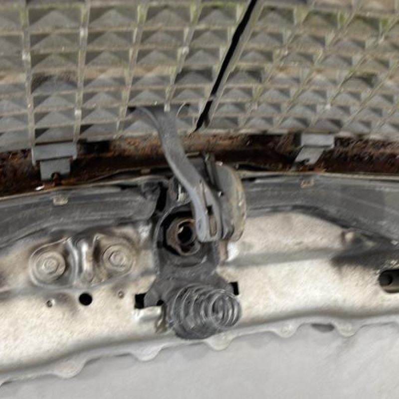 Capot MERCEDES CLASSE C 202 Photo n°6