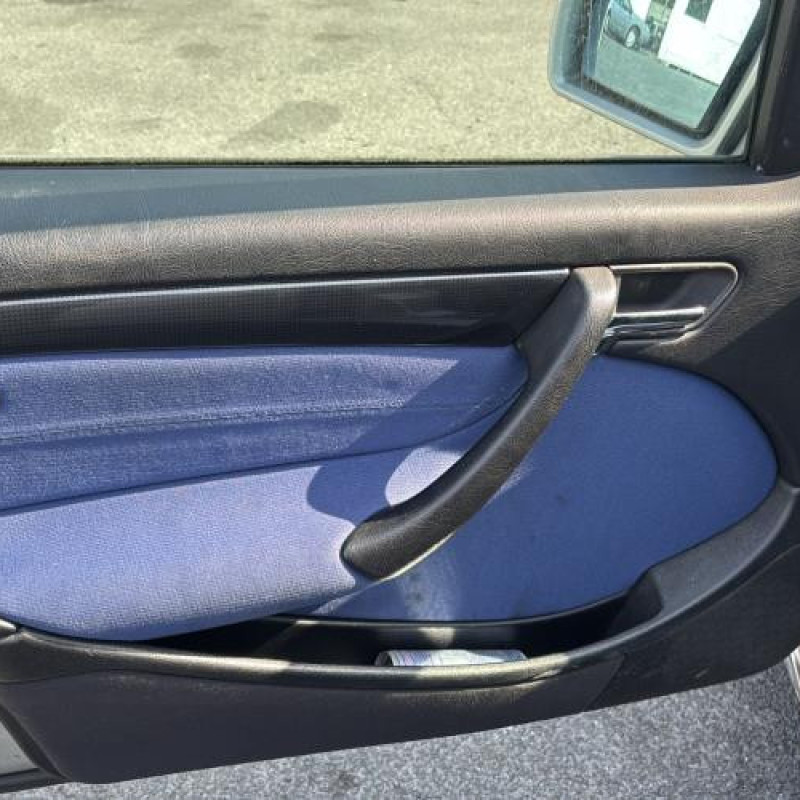 Capot MERCEDES CLASSE C 202 Photo n°16