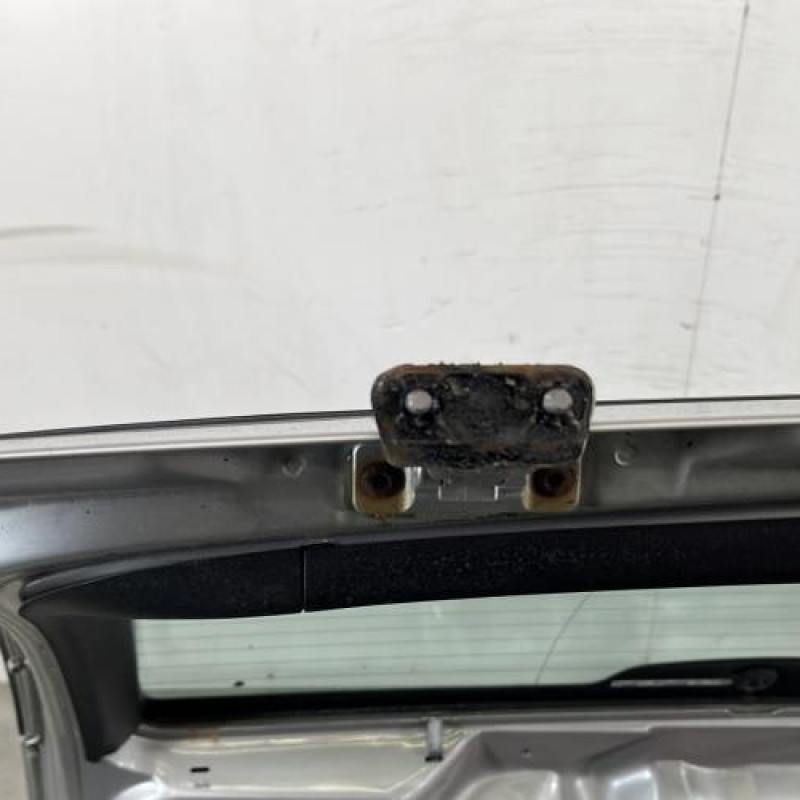 Malle/Hayon arriere MERCEDES CLASSE C 202 Photo n°7