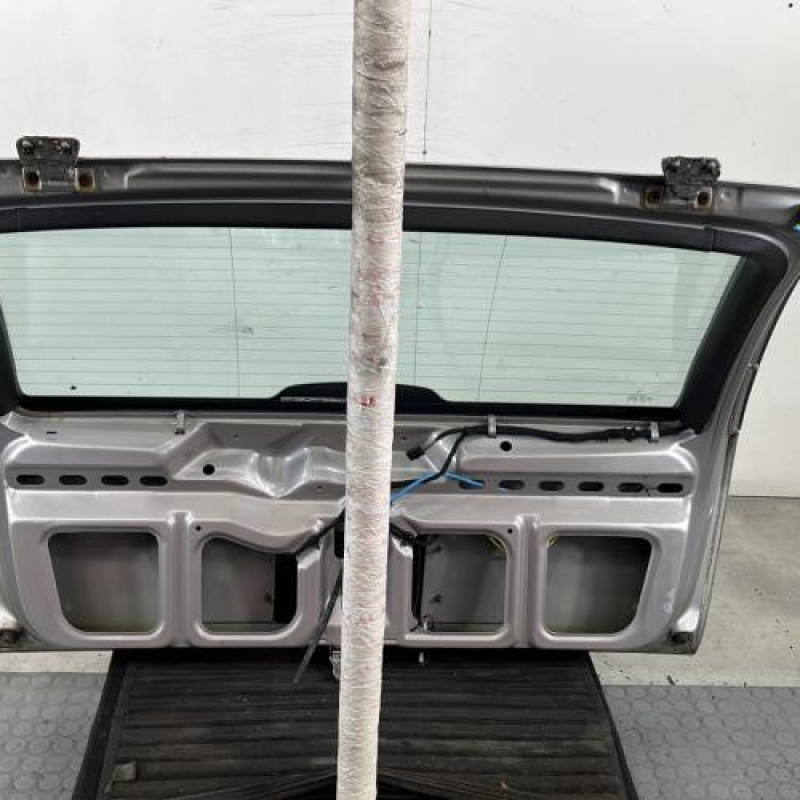 Malle/Hayon arriere MERCEDES CLASSE C 202 Photo n°11