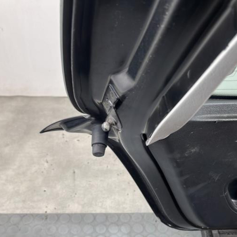 Malle/Hayon arriere PEUGEOT 207 Photo n°9