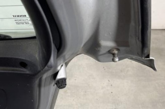 Malle/Hayon arriere RENAULT CLIO 3