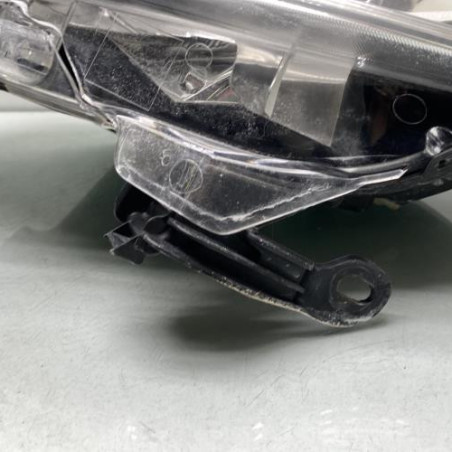 Optique avant principal gauche (feux)(phare) PEUGEOT 208 1