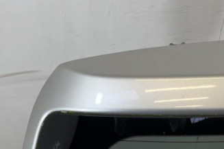 Malle/Hayon arriere TOYOTA COROLLA VERSO 2