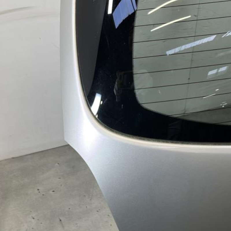 Malle/Hayon arriere TOYOTA COROLLA VERSO 2 Photo n°5