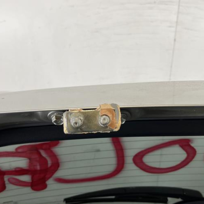 Malle/Hayon arriere TOYOTA COROLLA VERSO 2 Photo n°8