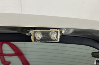 Malle/Hayon arriere TOYOTA COROLLA VERSO 2