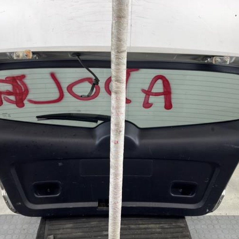 Malle/Hayon arriere TOYOTA COROLLA VERSO 2 Photo n°12