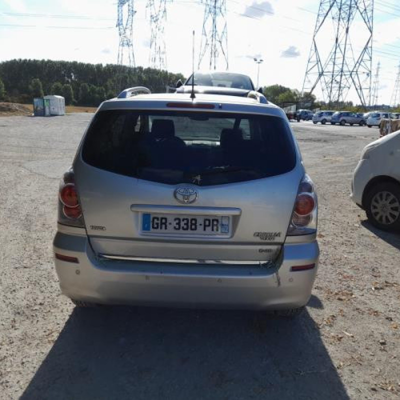 Malle/Hayon arriere TOYOTA COROLLA VERSO 2 Photo n°18