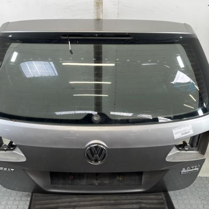 Malle/Hayon arriere VOLKSWAGEN PASSAT 6 Photo n°1