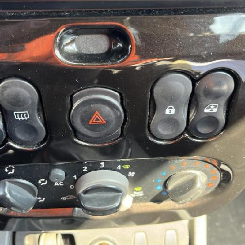 Pare choc arriere DACIA DUSTER 1 Photo n°12