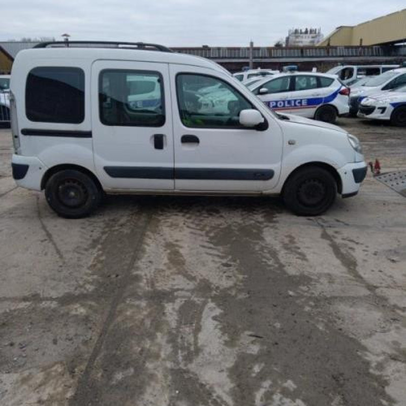 Pare choc arriere RENAULT KANGOO 1 Photo n°13