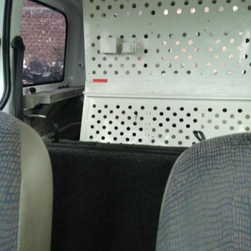 Pare choc arriere RENAULT KANGOO 1 Photo n°20