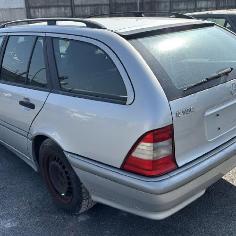 Pare choc avant MERCEDES CLASSE C 202 Photo n°10