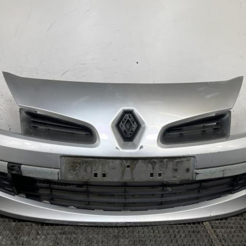 Pare choc avant RENAULT CLIO 3 Photo n°1