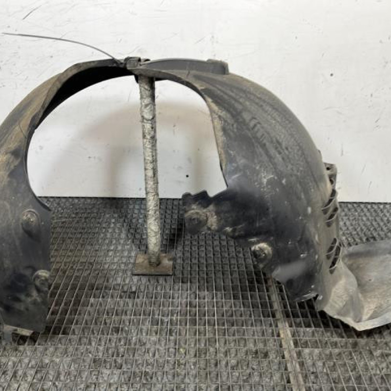 Pare boue avant gauche MERCEDES CLASSE CLS 219 Photo n°2