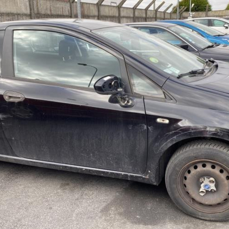 Pretensionneur de ceinture avant gauche FIAT GRANDE PUNTO Photo n°12