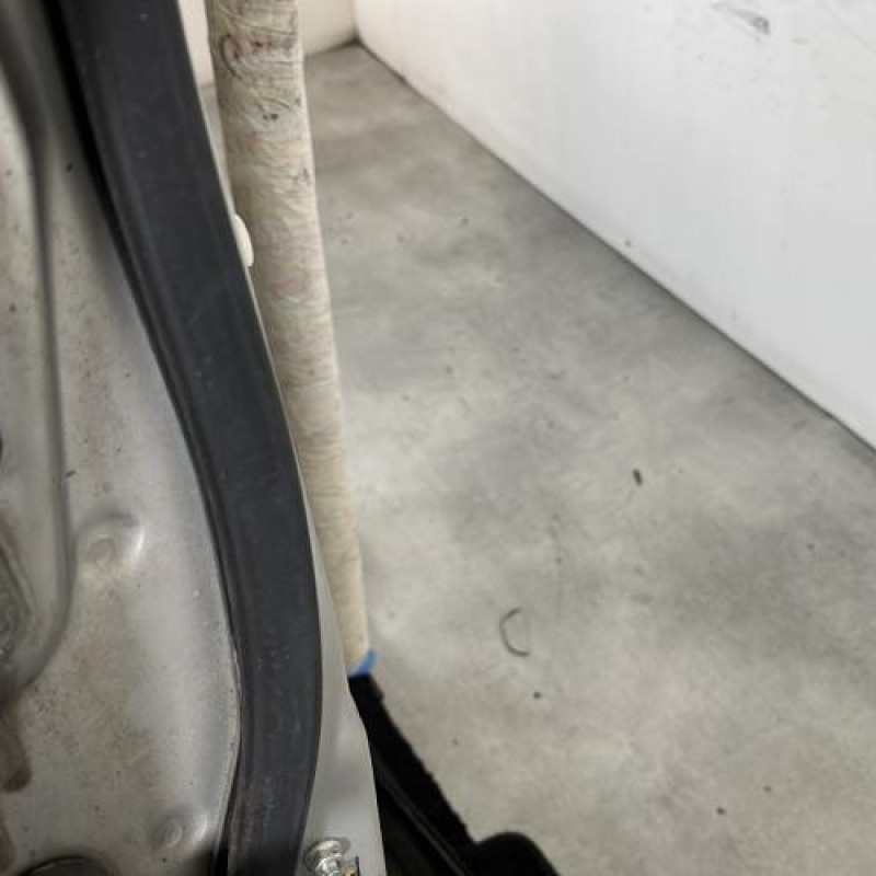 Porte arriere droit TOYOTA COROLLA VERSO 2 Photo n°4