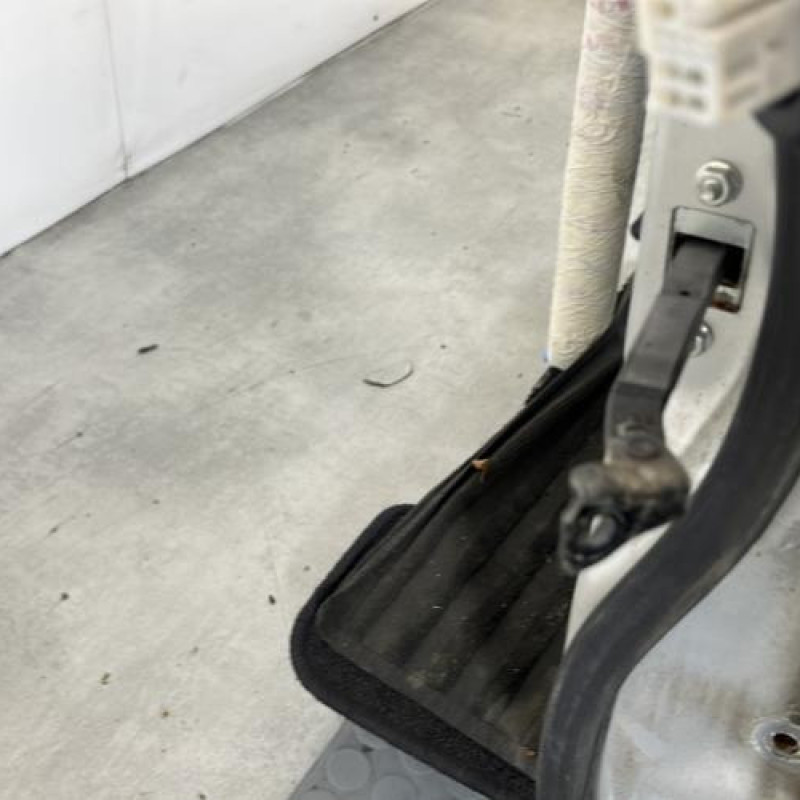 Porte arriere gauche TOYOTA COROLLA VERSO 2 Photo n°4