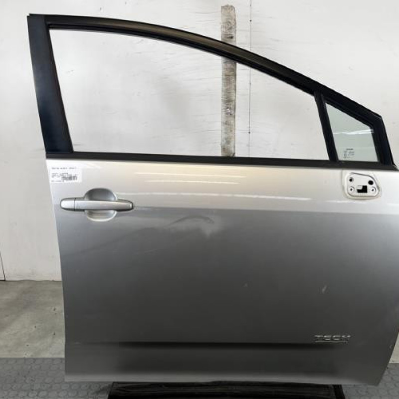 Porte avant droit TOYOTA COROLLA VERSO 2 Photo n°1