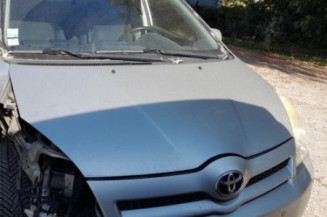 Porte avant droit TOYOTA COROLLA VERSO 2