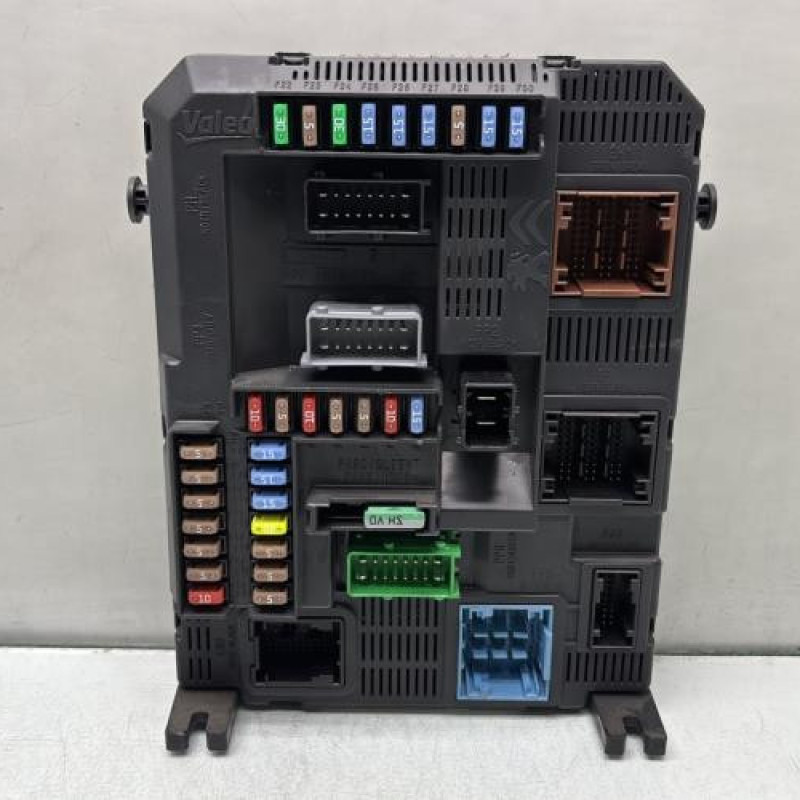 Boitier BSI PEUGEOT 308 2 Photo n°1