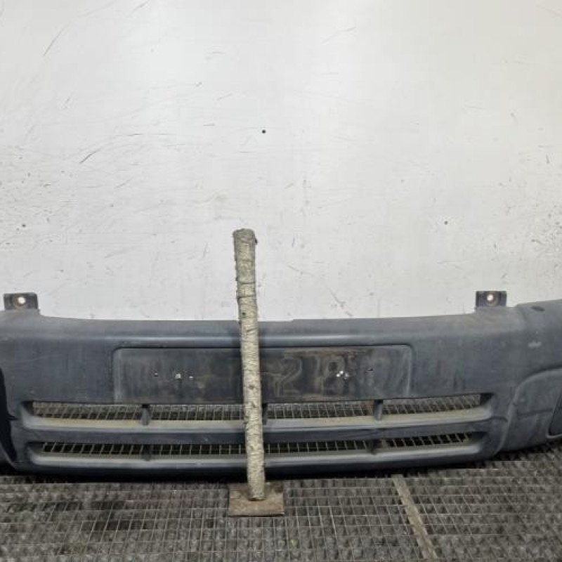 Pare choc avant RENAULT MASTER 2 Photo n°1